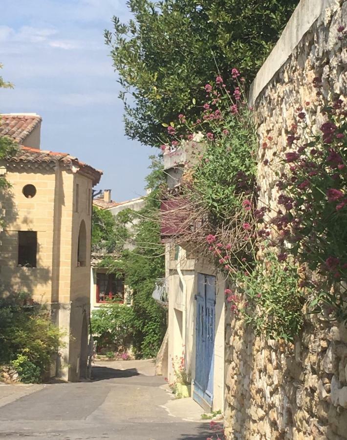 Nid D'Artiste Bed & Breakfast Saint Quentin la Poterie Bagian luar foto